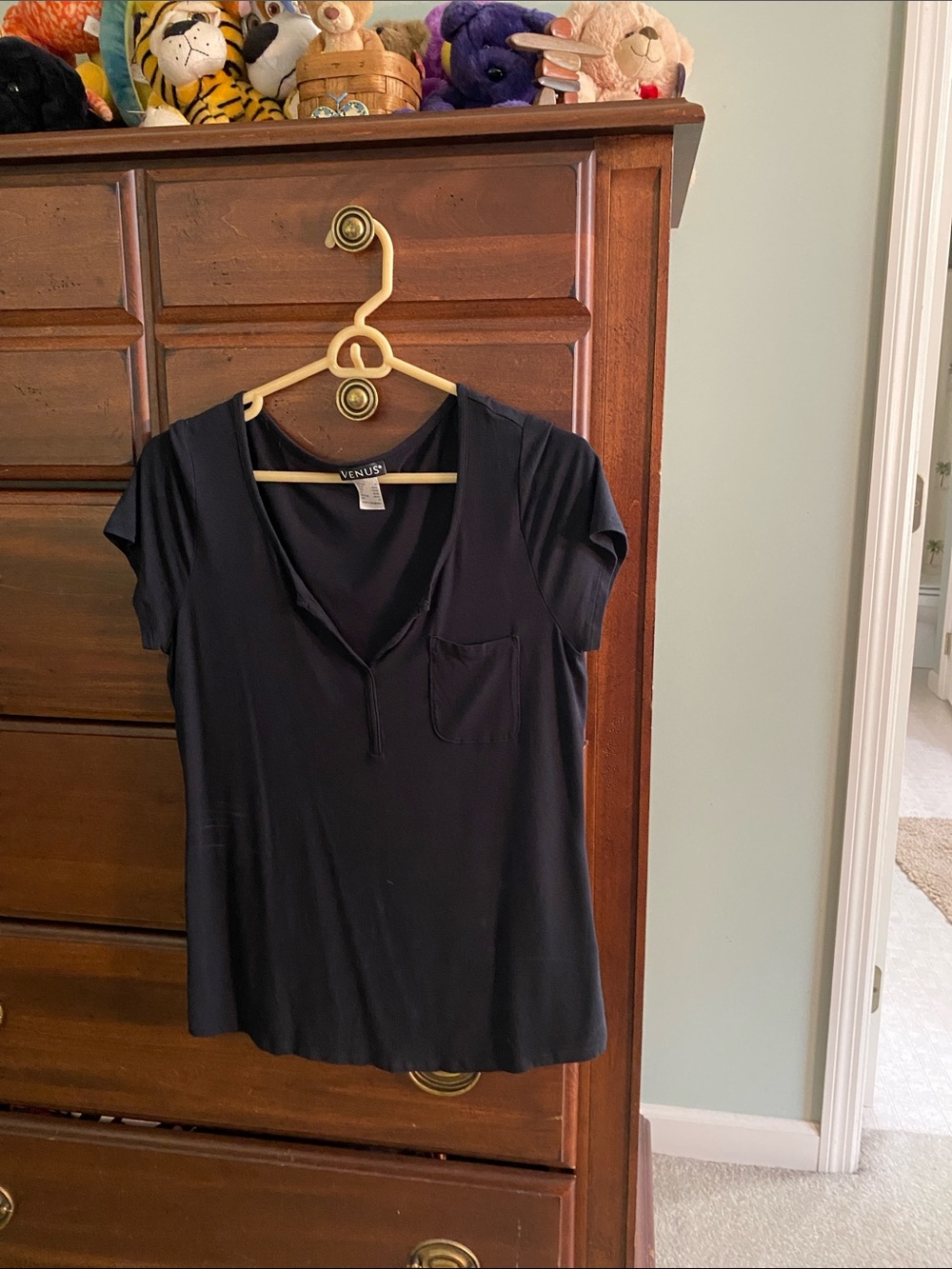 VENUS Black Short Sleeve V-Neck Pocket Tee